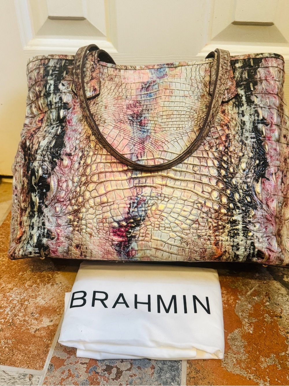 RARE! Collectors Vintage Brahmin Medium Julian Opal Croc Embossed Leather Tote! - Picture 2 of 16